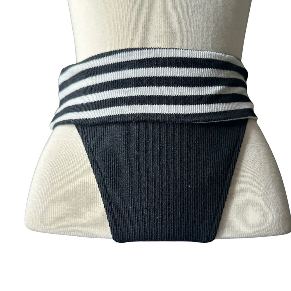 Vintage 80/90s Black Stripe thigh high Bikini Bottom Expozay 
Women’s Size XS/s
